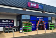 935 Waltham Cross B&M