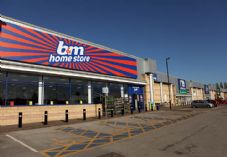 B&M Home Store exterior 725 x 500