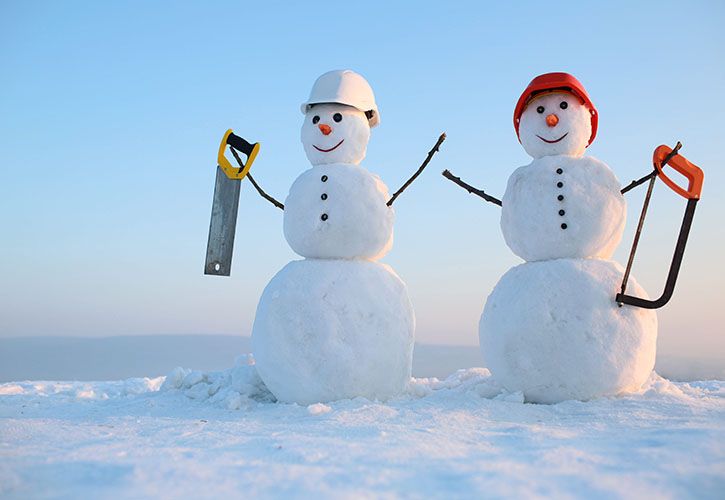 Tradespeople to the rescue at Christmas 725 x 500