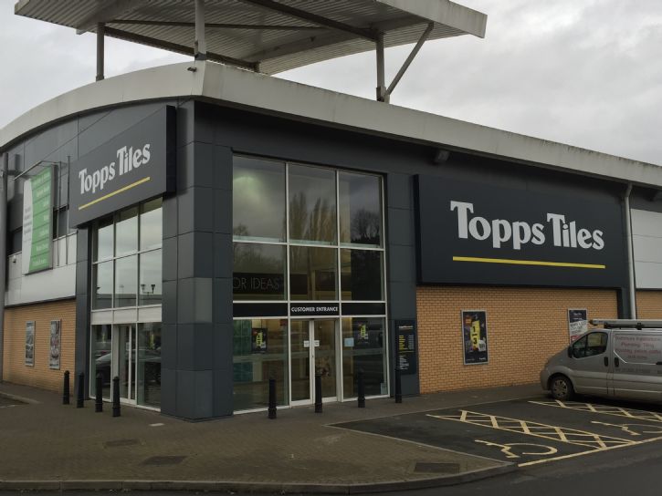 Topps Tiles Banbury December 2015
