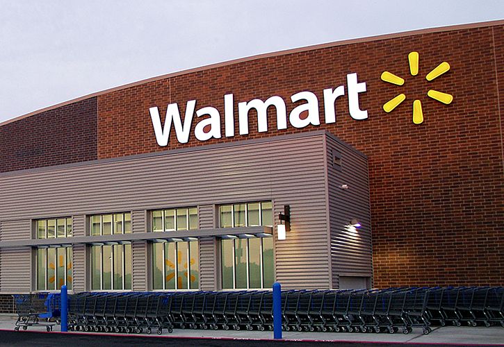 Walmart store exterior 725 x 500