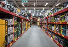 Bunnings MK tool aisle