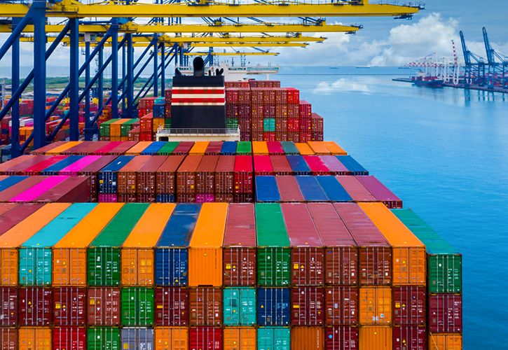 AvigatorPhotographer Shipping containers iStockphoto -1276581713