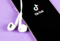 TikTok 725 x 500 (1)