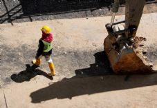 Construction worker digger pexels-nicholas-lim-3792575