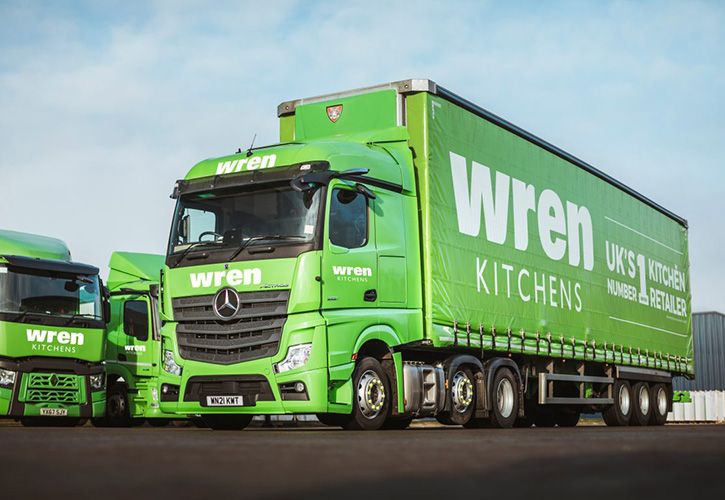 Wren-Kitchens-Mercedes-Benz-Actros-Lorry-1140x760