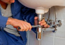 Plumber plumbing shutterstock_267609398 (1)