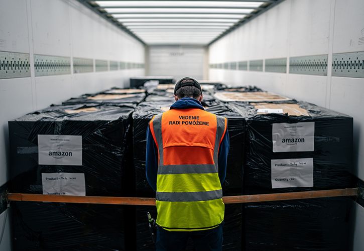 Amazon humanitarian aid hub