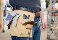 Tradesman - tool belt shutterstock_378589792 725 x 500