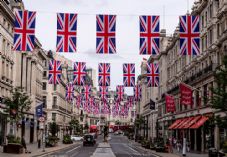 London Jubilee flags Union Jack Clive117shutterstock_2160060021