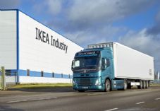 IKEA_heavy_electric_truck-Volvo