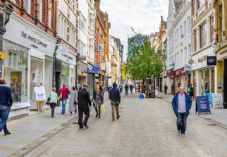 AlbertPego shoppers Manchester iStockphoto 529839265