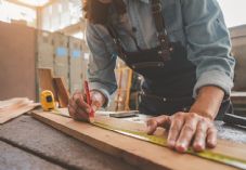 MIND_AND_I Tradesperson Carpenter iStock-1147804793