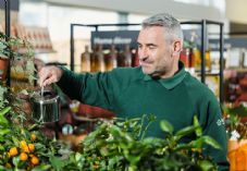 Dobbies Garden Centres 1 Staff member Grow How event January