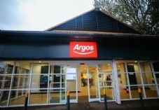 Argos store shutterstock 76731189986621 725 x 500