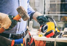 Tradesperson ear protectors Rawf8 iStockphoto 959567904