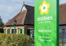Dobbies store external sign Croydon