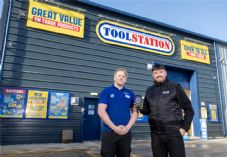 Toolstation staff and app