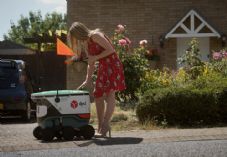 DPD robot delivery