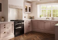 Howdens Ilfracombe Antique kitchen
