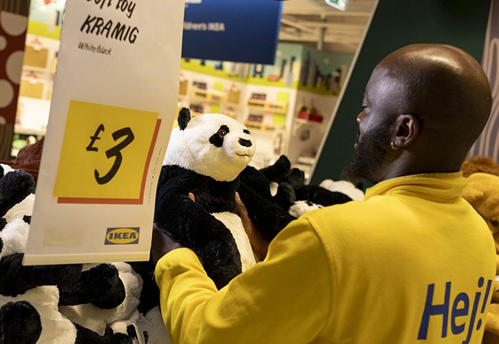 IKEA serves more customers and increases volumes in a challenging year (corporate)