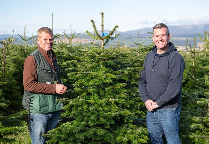 Kenneth Mitchell (Needlefresh) & Dobbies Plant Buyer Nigel Lawton (Dobbies)