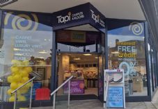 Tapi Walton interior