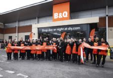 B&Q Harringay ribbon cutting