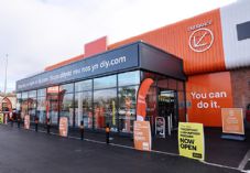 B&Q Carmarthen external store image