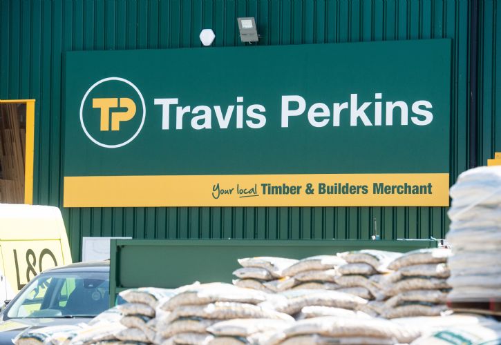 SWNS / TRAVIS PERKINS READING