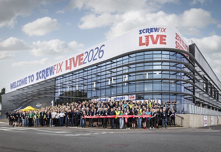 Screwfix LIVE main group shot