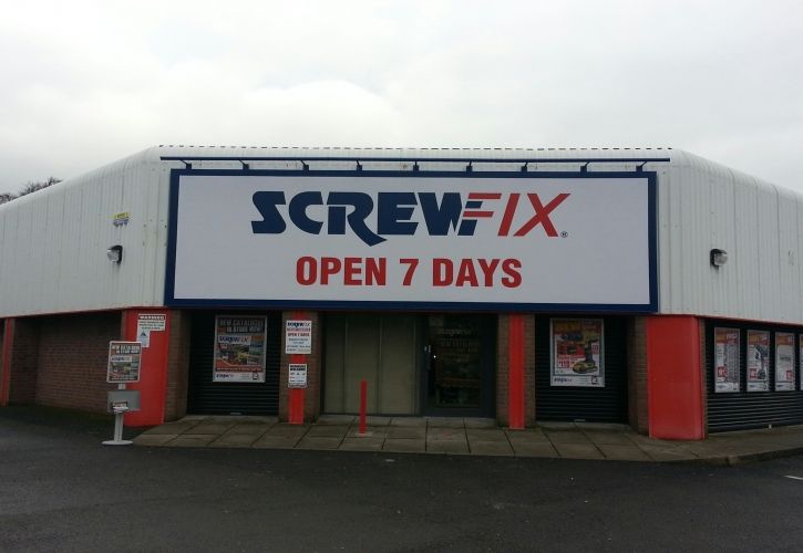 Screwfix open 7 days