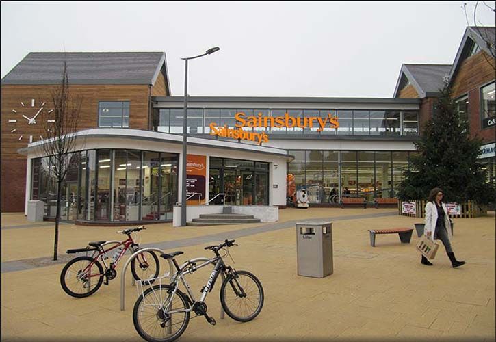 Sainsbury's and clock 725 x 500