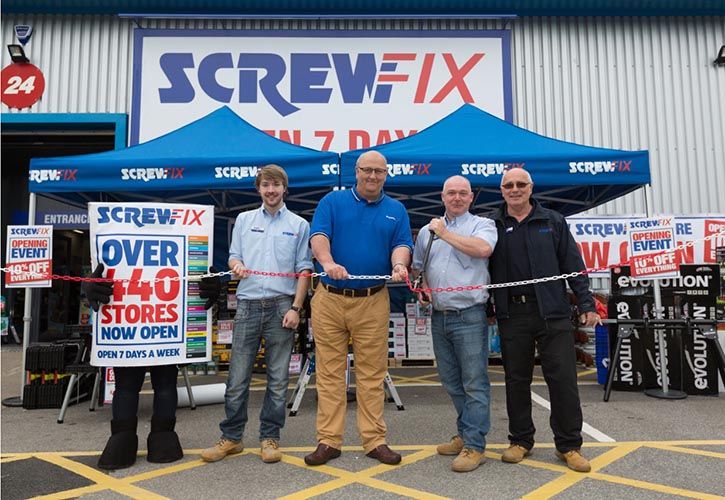 Screwfix Port Talbot opening day 725 x 500
