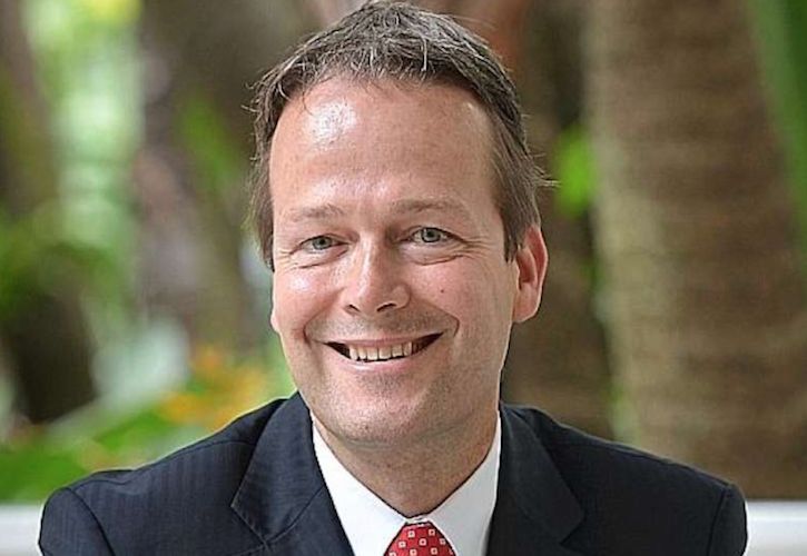 Akzo CEO Tom Beuchner
