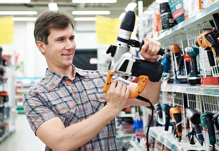Male - DIY store - Power tool shutterstock_288634970 725 x 500.jpg
