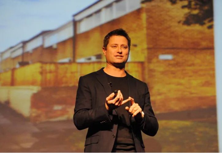 George Clarke 725 x 500