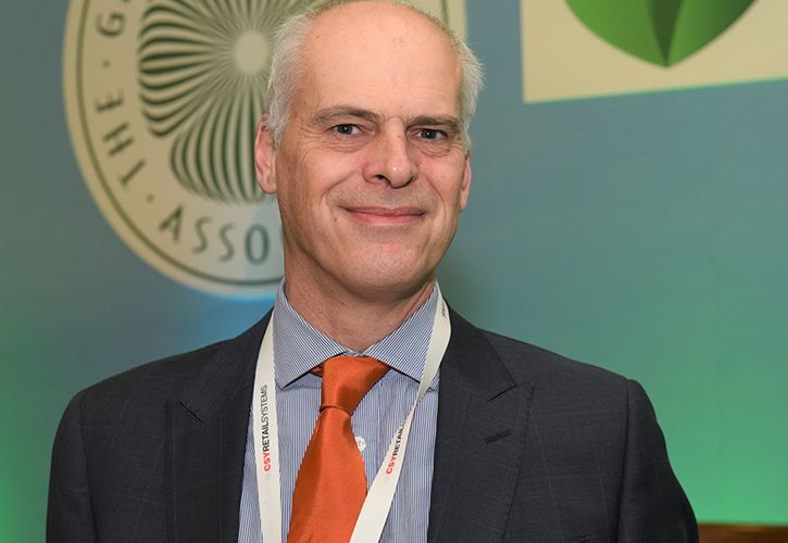 Iain Wylie 725 x 500.jpg