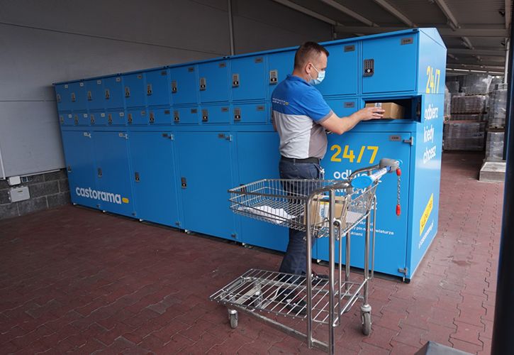 Castorama Poland Castomat Lockers.jpg