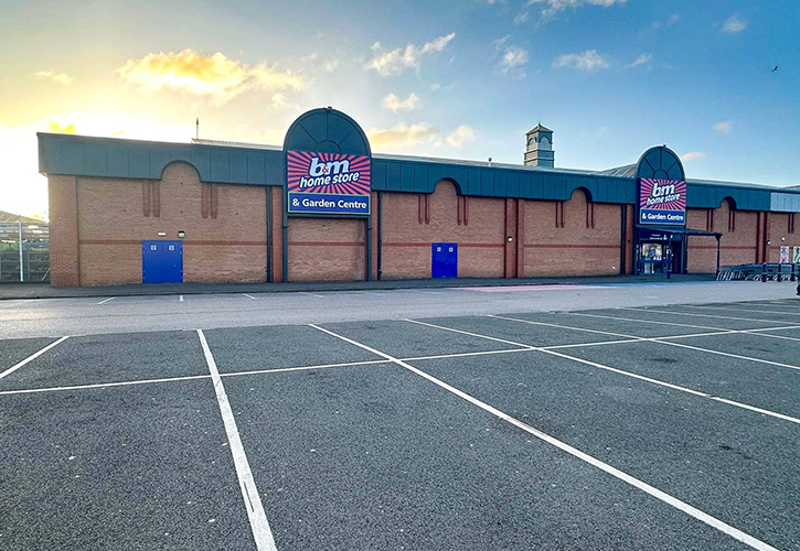 /live/news/wysiwyg/578 bmstores llandudno external.jpg