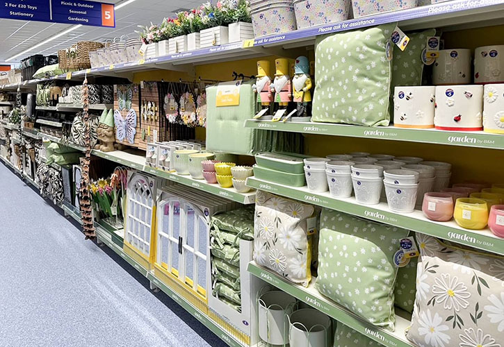 /live/news/wysiwyg/934 BM Stores Strabane Bradley Easter display.jpg