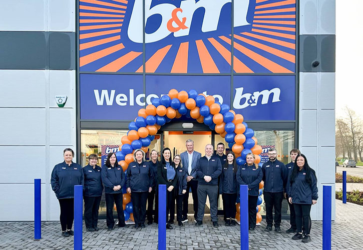 /live/news/wysiwyg/934 BM Strabane Bradley staff.jpg