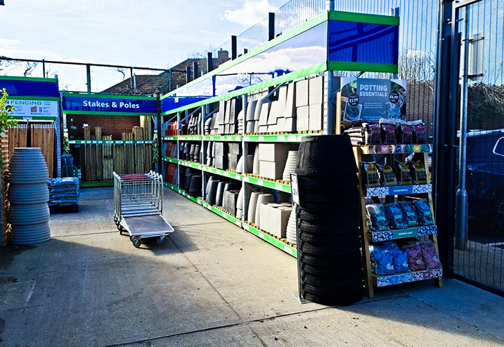 /live/news/wysiwyg/935 bmstores waltham cross garden centre.jpg