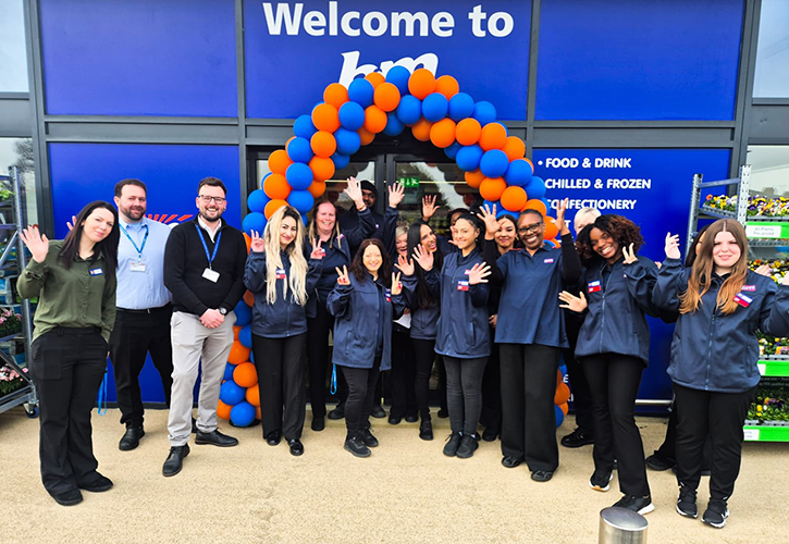/live/news/wysiwyg/935 bmstores waltham cross store opening.jpg