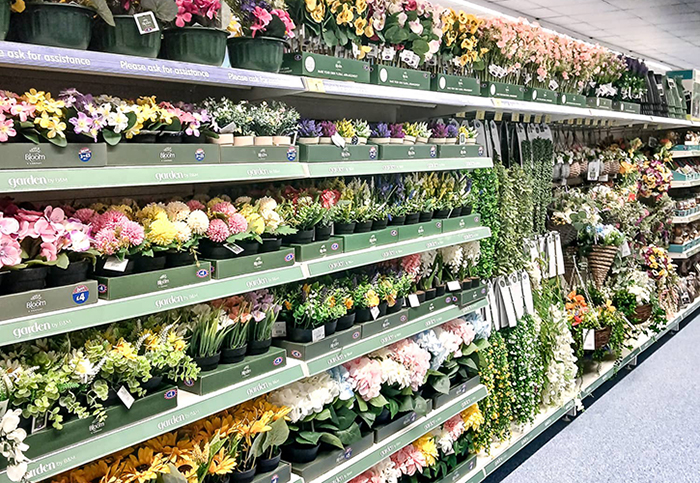 /live/news/wysiwyg/936 bmstores plymstock faux flowers.jpg