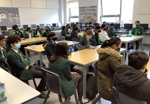 /live/news/wysiwyg/AkzoNobel Industrial Cadets leading session with Langley Grammar School 2.jpg