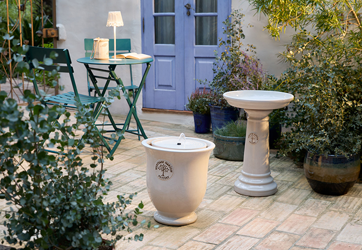 /live/news/wysiwyg/Ava Bistro Set Blue.jpg