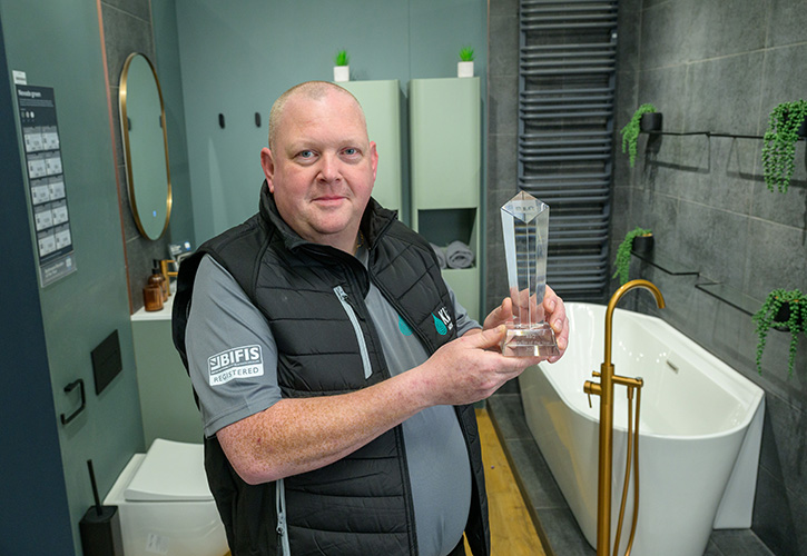 /live/news/wysiwyg/BQ Installer of the Year Winner Glasgow031.JPG