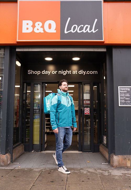 /live/news/wysiwyg/BandQ Local Deliveroo.jpg