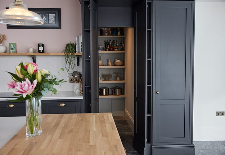 /live/news/wysiwyg/Emma Willis Howdens 3.jpg